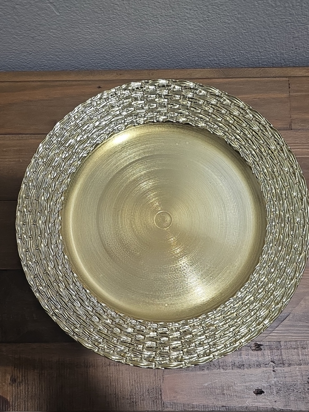 Set Of 6-Gold Decorative Charger Plate - Elegant Table Accent